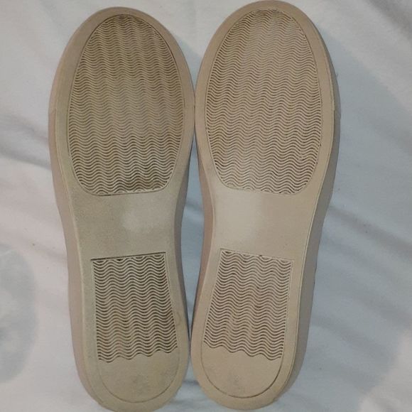 Steve Madden Quilted Slip-On Shoes Sneakers 10 - Picture 5 of 9